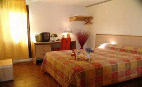 Brit Plaisance A9/a61