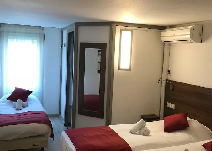 Brit Plaisance A9/a61 2*