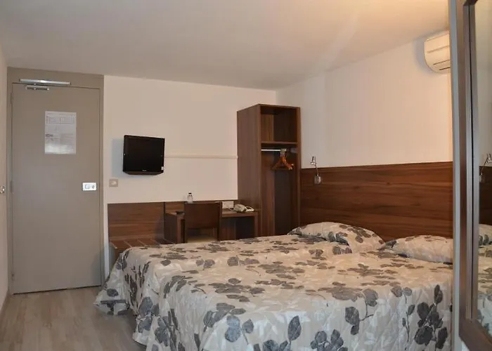 Brit Plaisance A9/a61 Hotel 2*