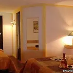 Brit Plaisance A9/a61 Szálloda