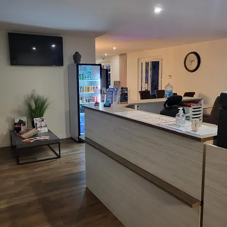 Brit Plaisance A9/a61 Hotel