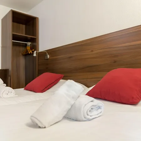 Brit Plaisance A9/a61 Hotel 2*