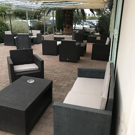 Brit Plaisance A9/a61