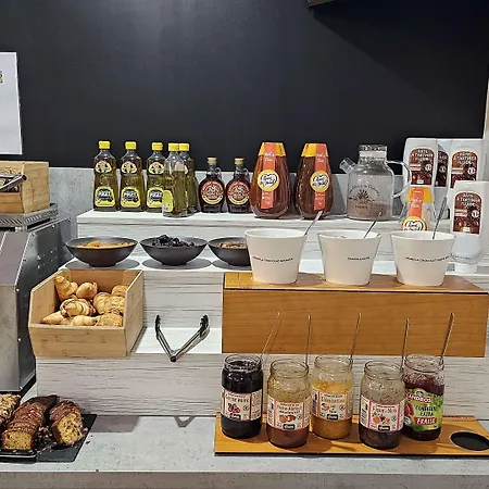 Brit Plaisance A9/a61