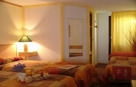 Brit Plaisance A9/a61 2*