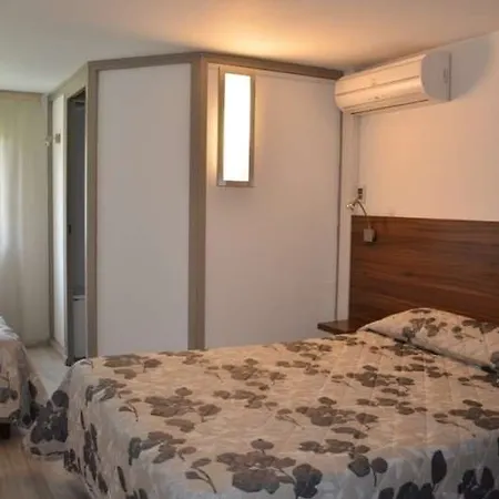 Brit Plaisance A9/a61 Hotel Narbonne