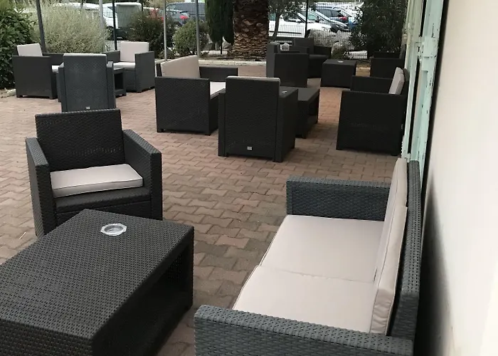 Brit Plaisance A9/a61