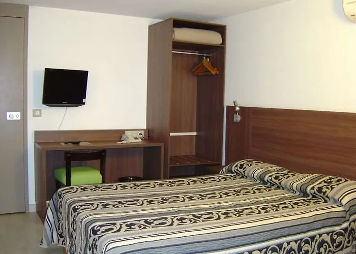 Brit Plaisance A9/a61 2* Ναρμπόν